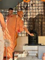 Jalabhisheka and Shodashopachar Puja by HH Swamiji at Shri Shivakrishna Mandir, Hubballi (26 Feb 2025)